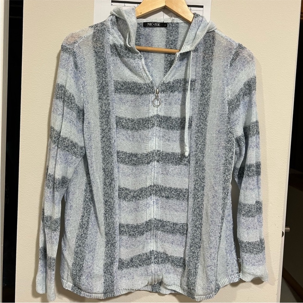 NIC+ZOE Textured Blue and White Baja Woman Shirt Hippie